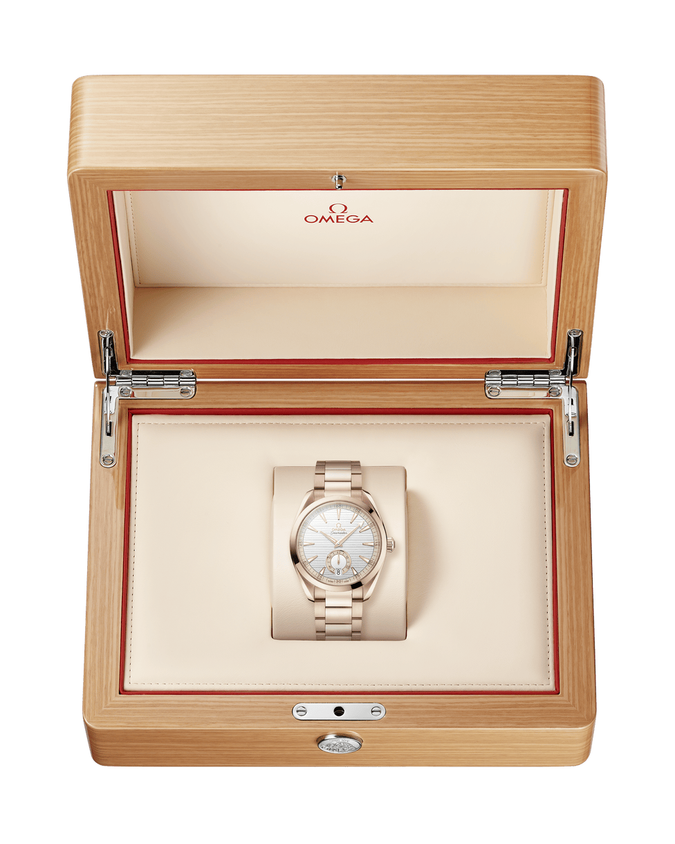 omega-seamaster-aqua-terra-150m-co-axial-master-chronometer-small-seconds-41-mm-22050412102002-portrait-2-be354c